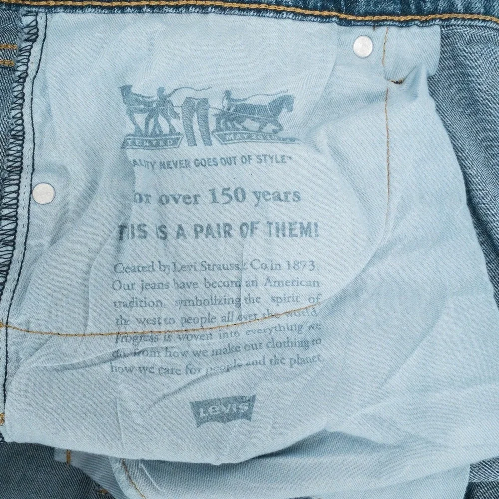 Levis out 10